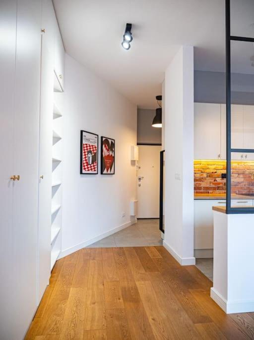 Chic Apartment In Historic Koneser Area وارسو المظهر الخارجي الصورة