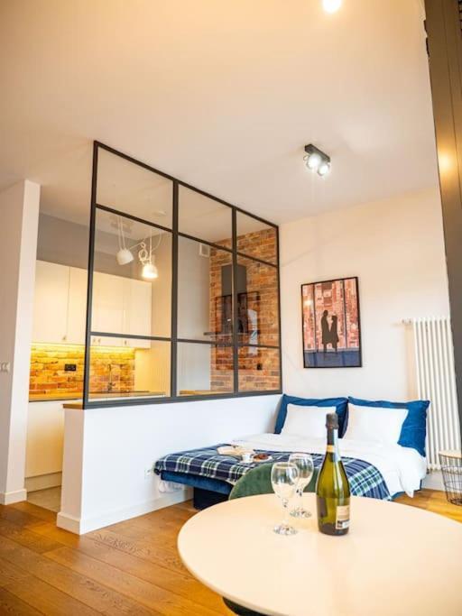 Chic Apartment In Historic Koneser Area وارسو المظهر الخارجي الصورة