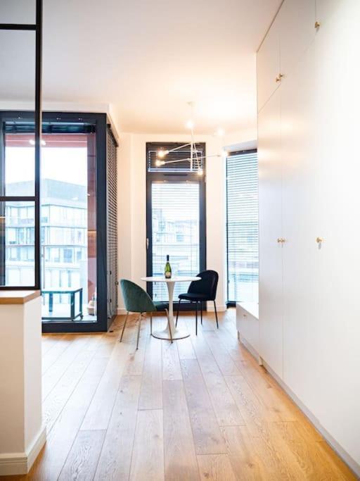 Chic Apartment In Historic Koneser Area وارسو المظهر الخارجي الصورة