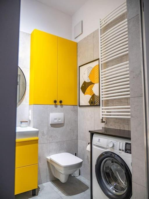 Chic Apartment In Historic Koneser Area وارسو المظهر الخارجي الصورة